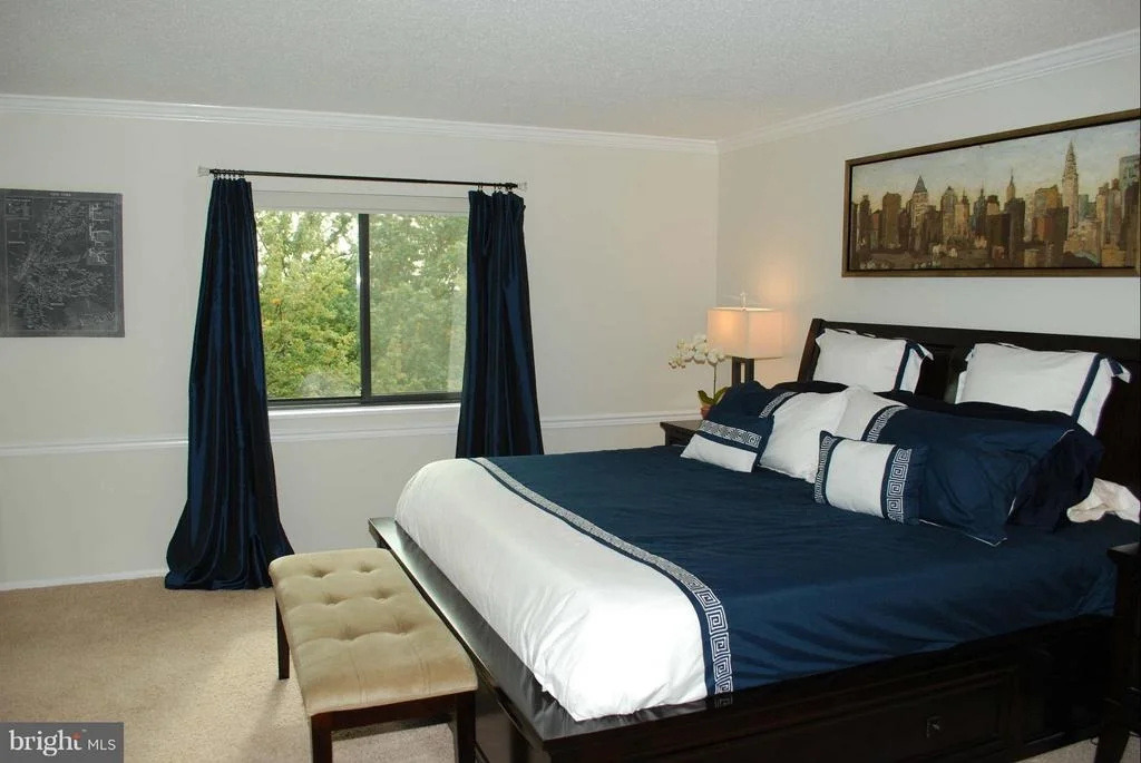 Photo of Unit 504 at 5902 MOUNT EAGLE DRIVE