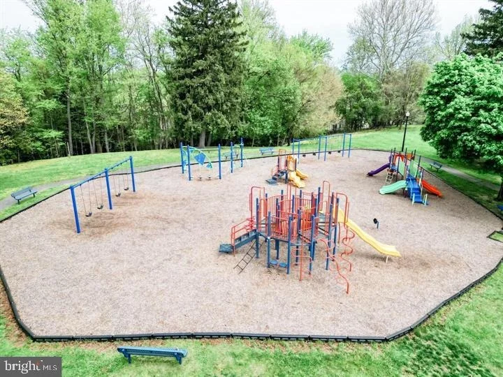 Photo of 1590 CHAPMAN ROAD