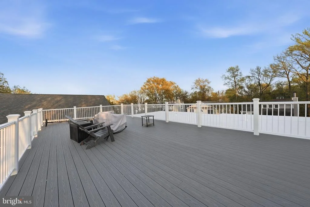 Photo of 1422 HOWARD ROAD