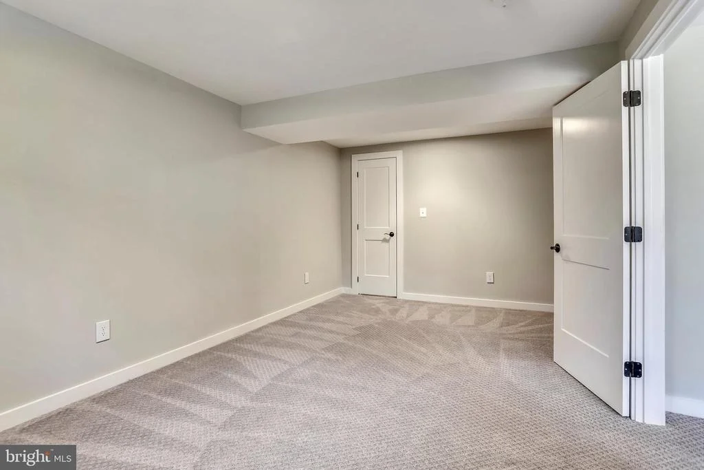 Photo of 2816 SHANANDALE DRIVE