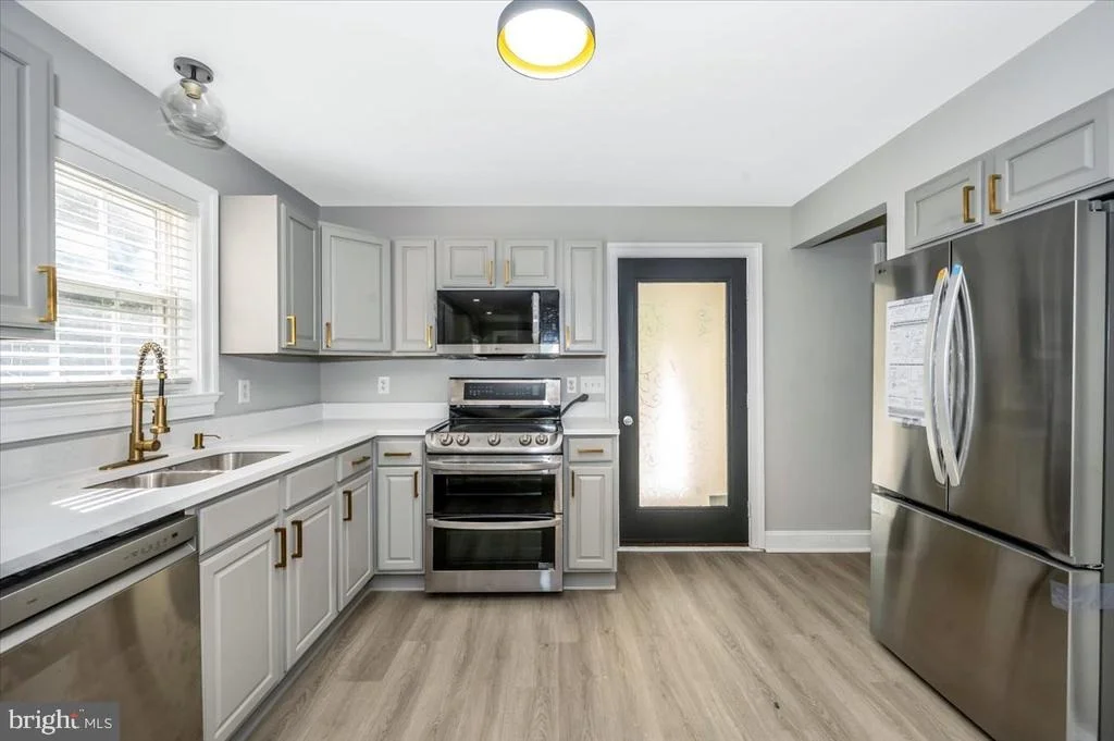 Photo of 1552 DENNIS ROAD