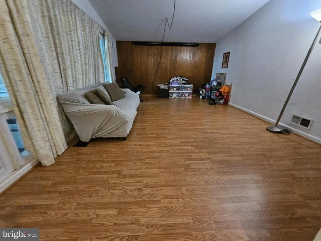 Photo of 420 LAMBERTON DRIVE