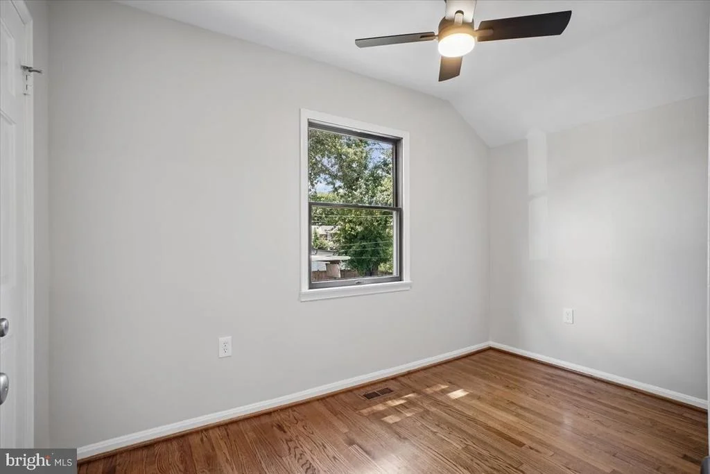 Photo of 6016 WILLIAMSBURG ROAD
