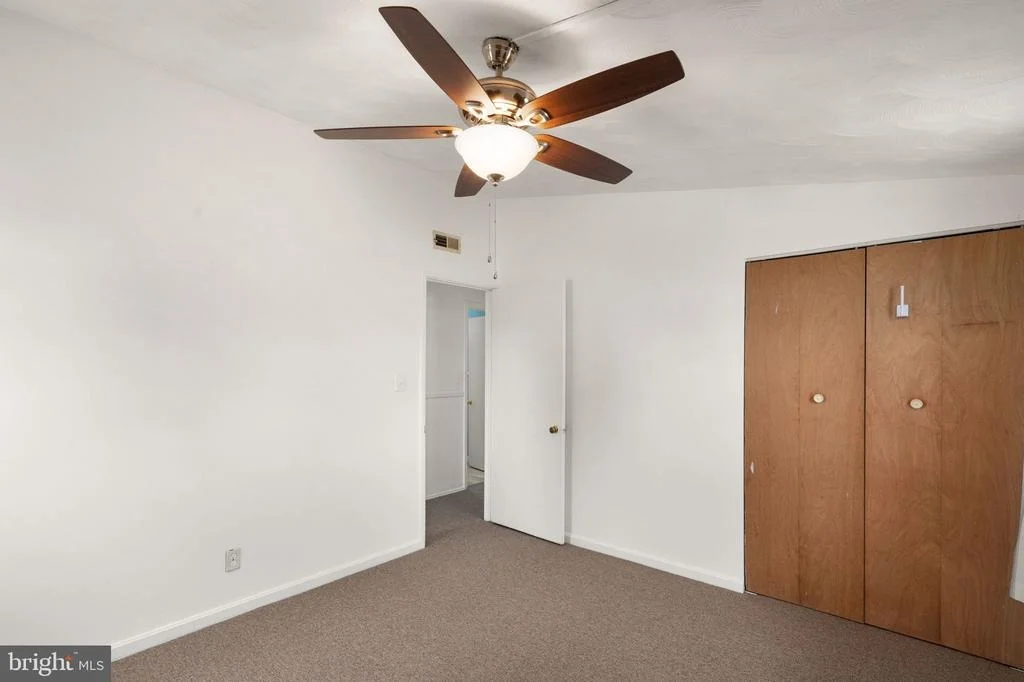 Photo of 208 GLOUCESTER DRIVE