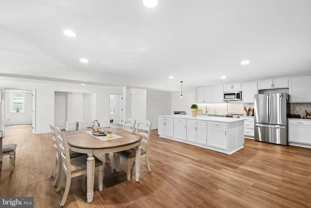 Photo of 15064 BARLOW DRIVE