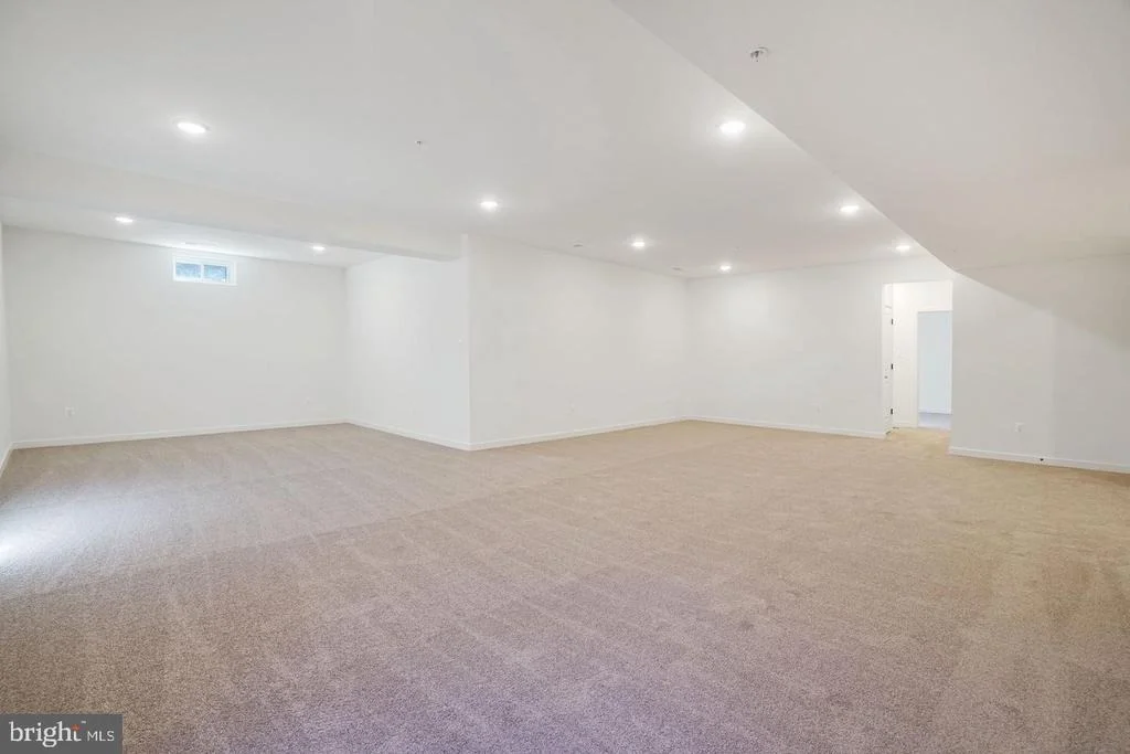 Photo of 2003 ARAM DRIVE