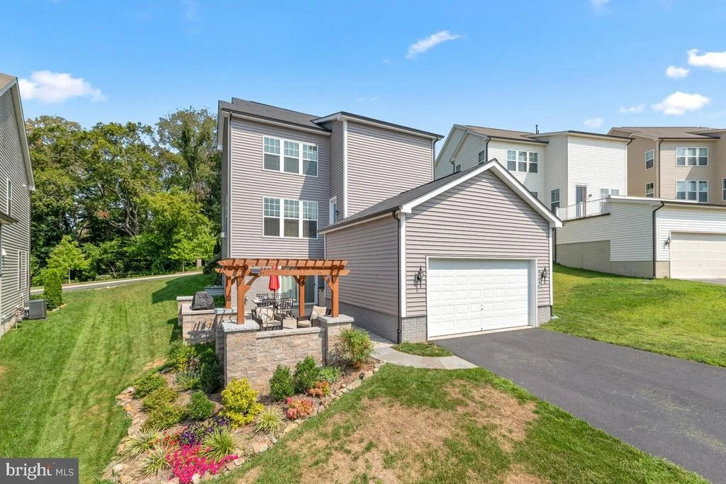 Photo of 8409 PINE BLUFF ROAD