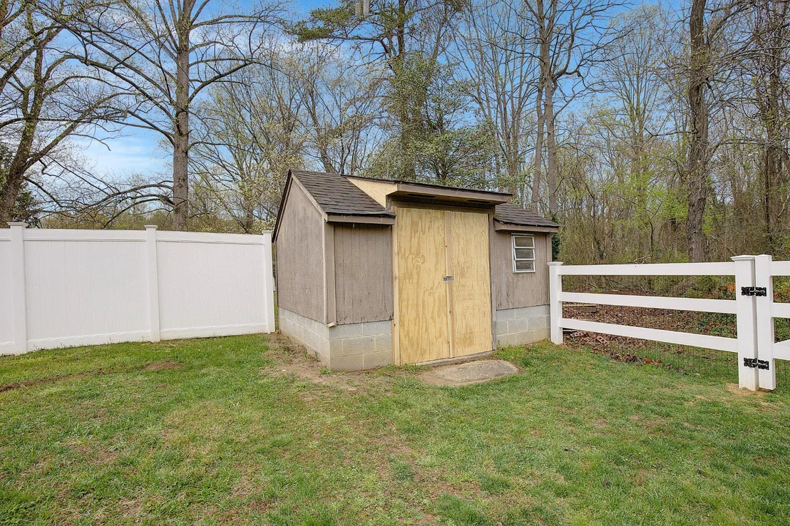 Photo of 818 CEDARCROFT DRIVE