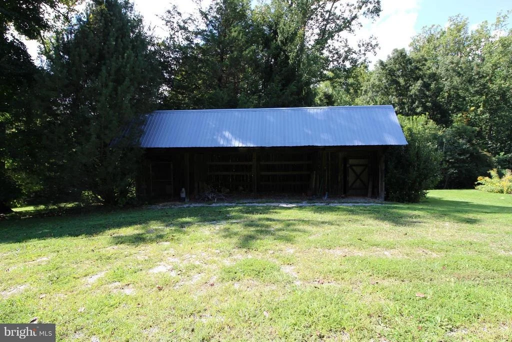 Photo of 220 LEITCH ROAD