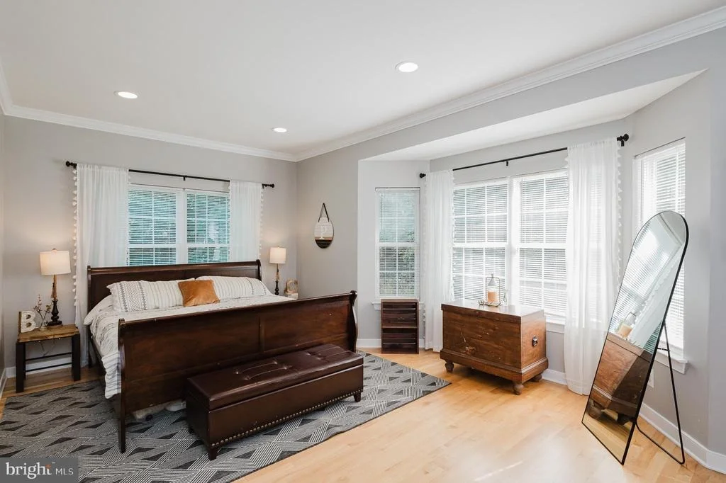 Photo of 2320 QUEENSBURY DRIVE