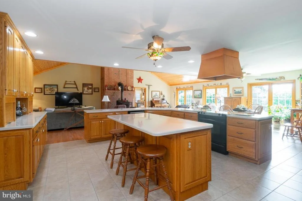 Photo of 613 HANOVER PIKE