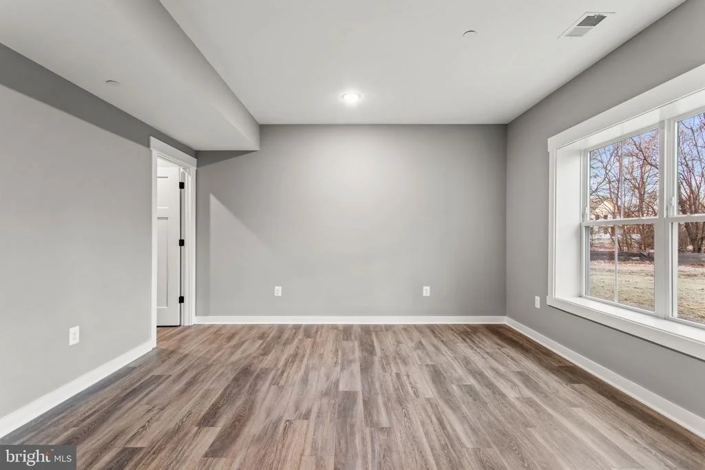 Photo of 7172 MEADOWBROOKE DRIVE