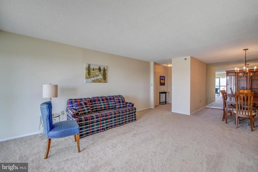 Photo of Unit 1908 at 15101 INTERLACHEN DRIVE