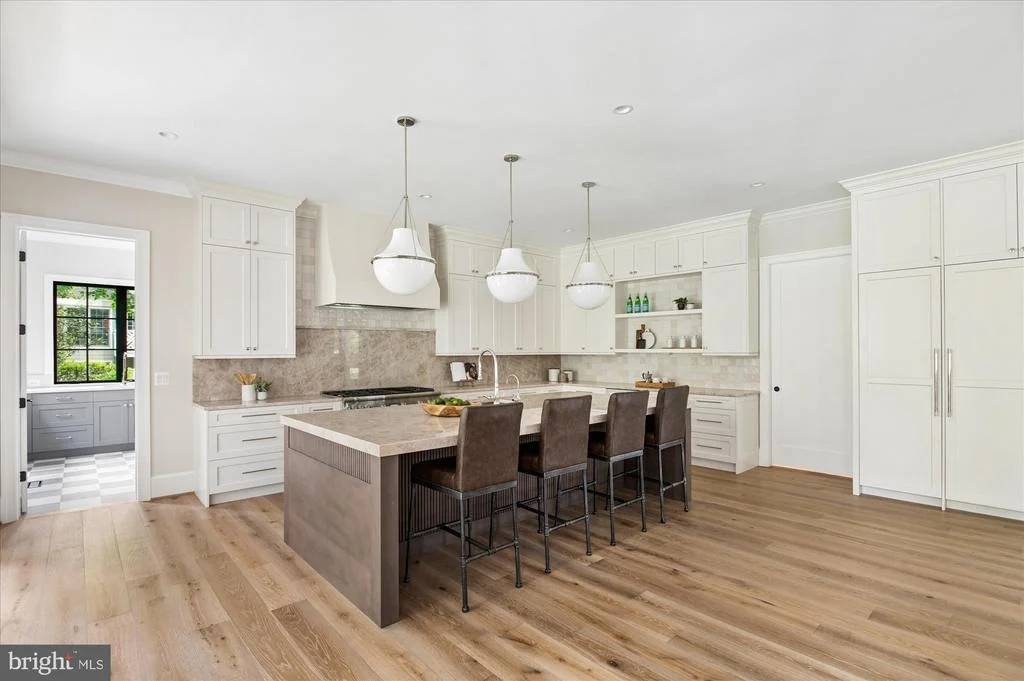 Photo of 1515 CRESTWOOD LANE