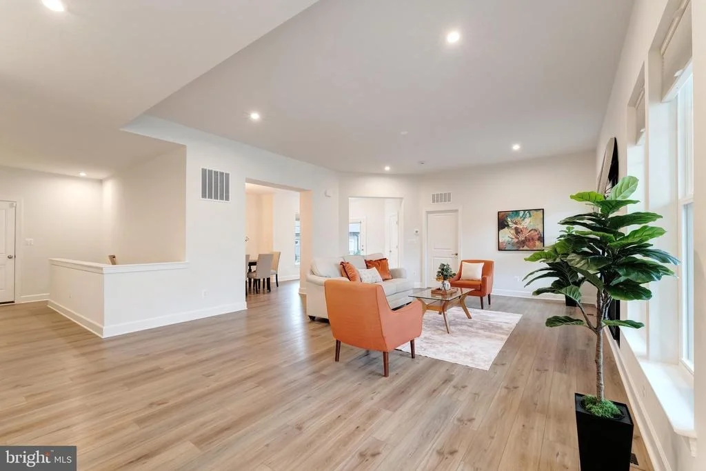 Photo of 43044 GREELEY SQUARE