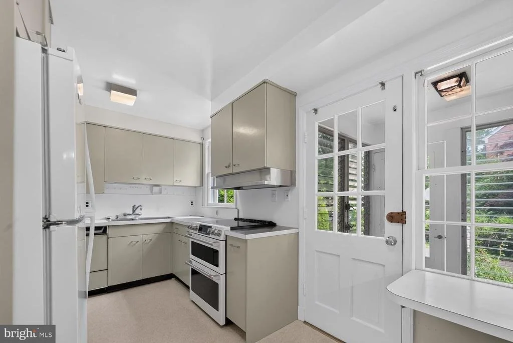 Photo of 4747 UPTON STREET NW