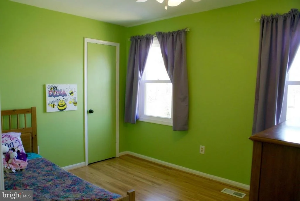 Photo of 180 STONEYBROOK COURT