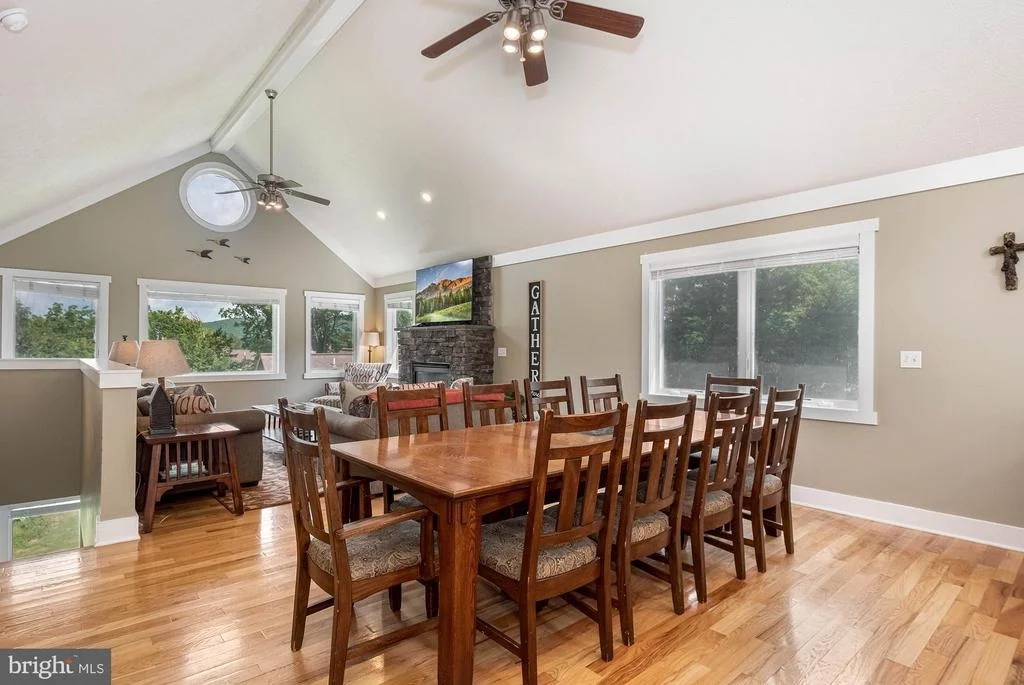 Photo of 25 SILVER TREE LANE