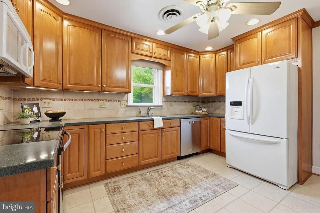 Photo of 122 KUETHE DRIVE
