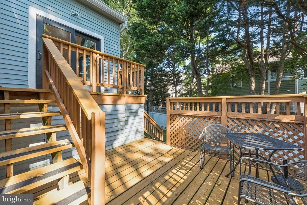 Photo of 910 LANGDON COURT