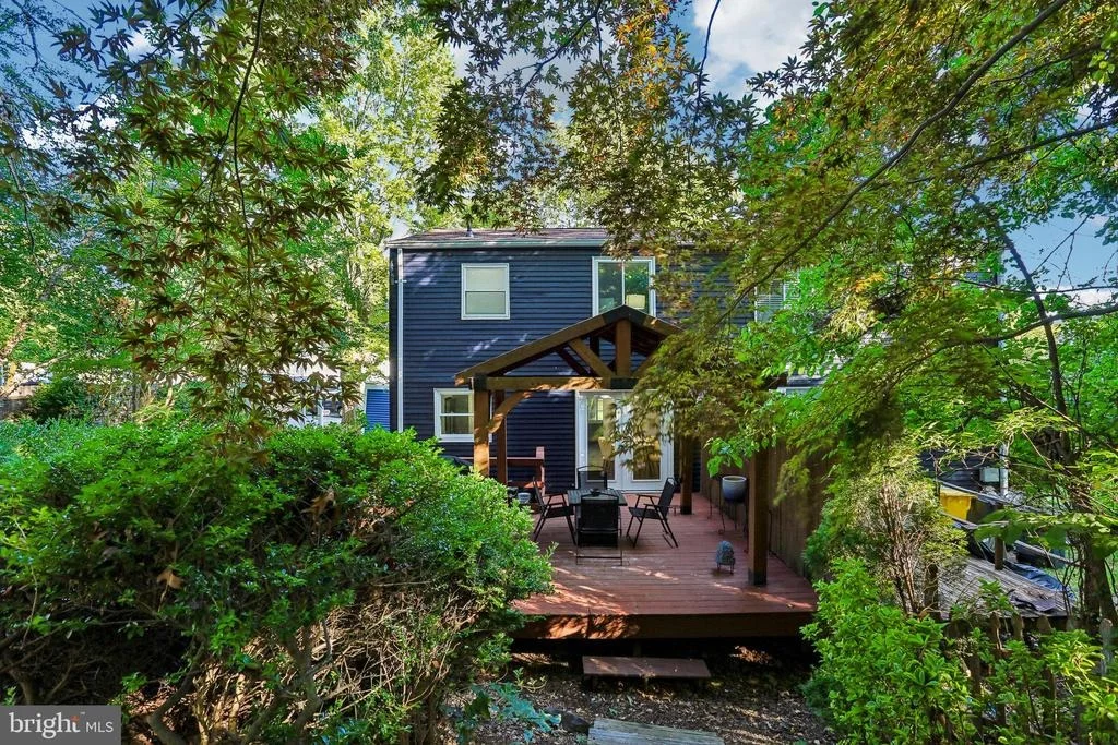 Photo of 422 BLOSSOM TREE DRIVE