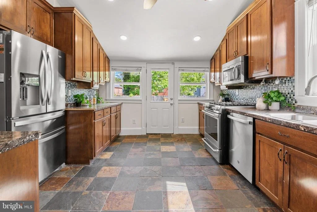 Photo of 3305 DEVONSHIRE DRIVE