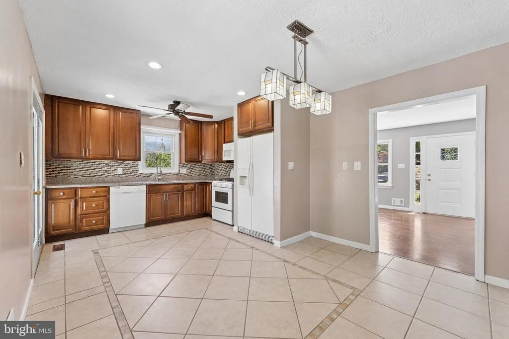 Photo of 8816 SAUNDERS LANE