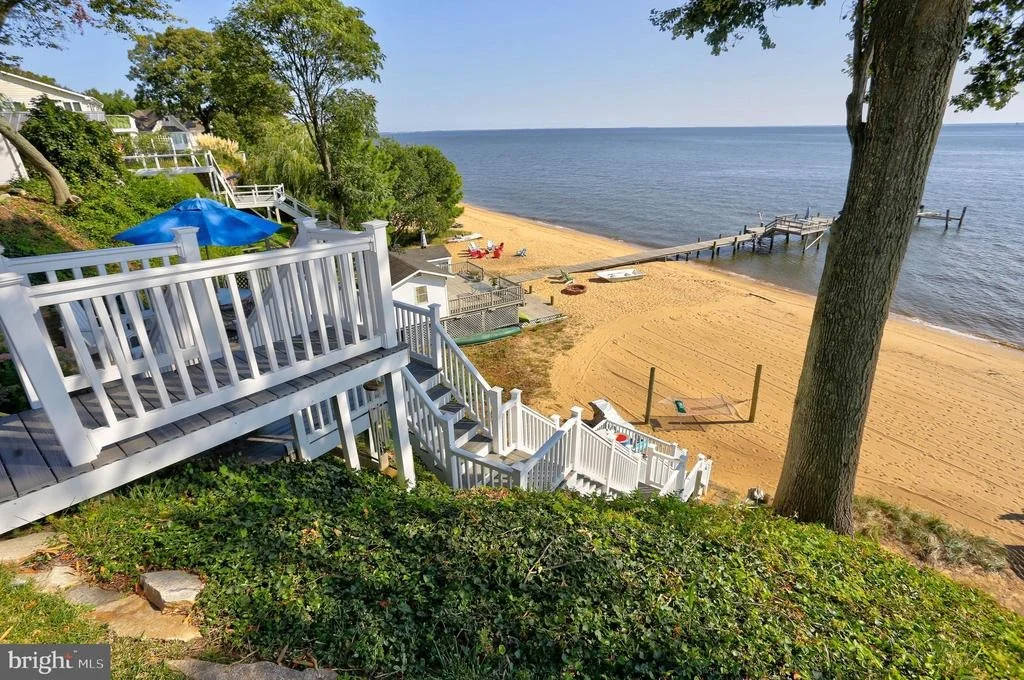 Photo of 8171 BAYSIDE DRIVE