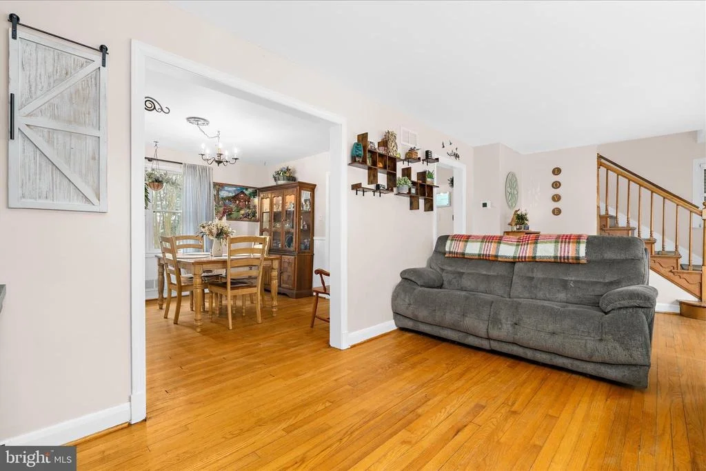Photo of 7803 LINTHICUM ROAD