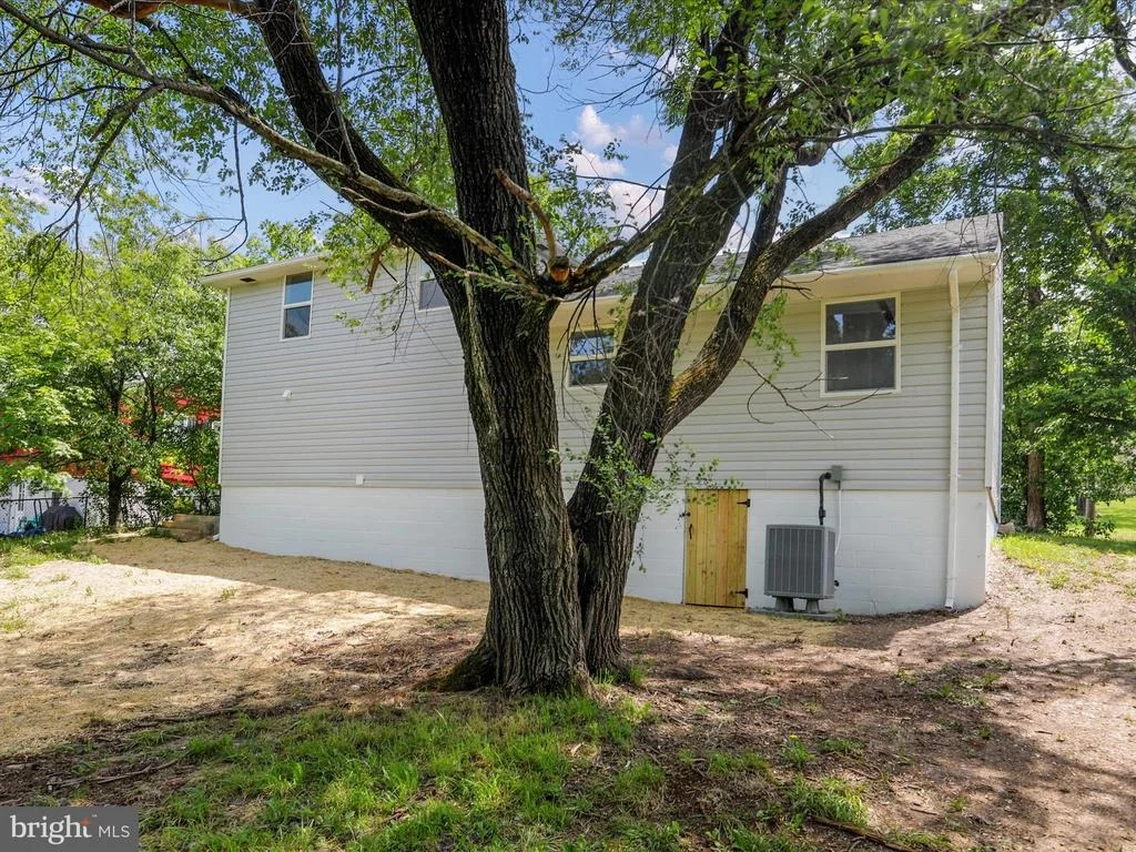 Photo of 535 HARRISON AVENUE