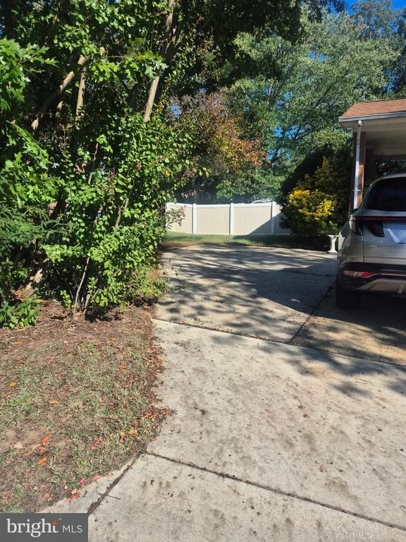 Photo of 10504 MULLIKIN DRIVE