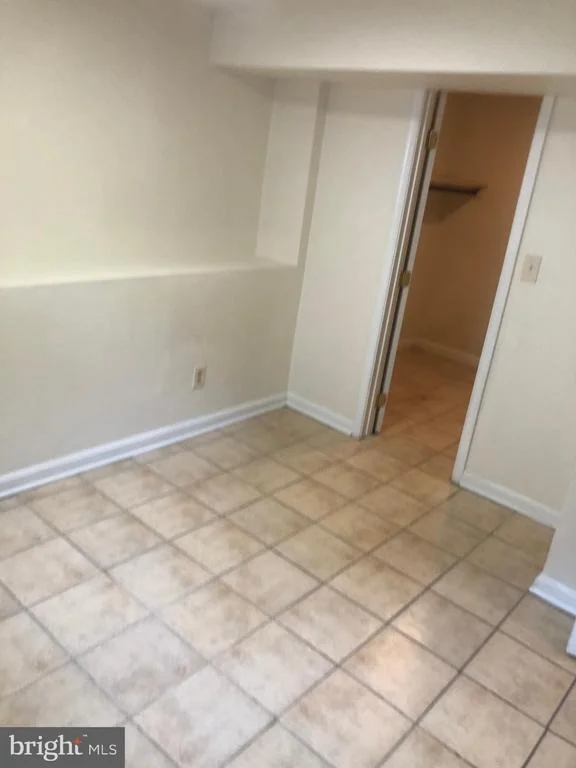 Photo of 516 MENTOR AVENUE