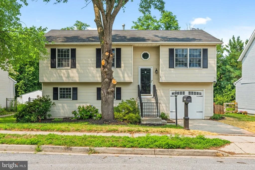 Photo of 1015 CHERYLS COURT