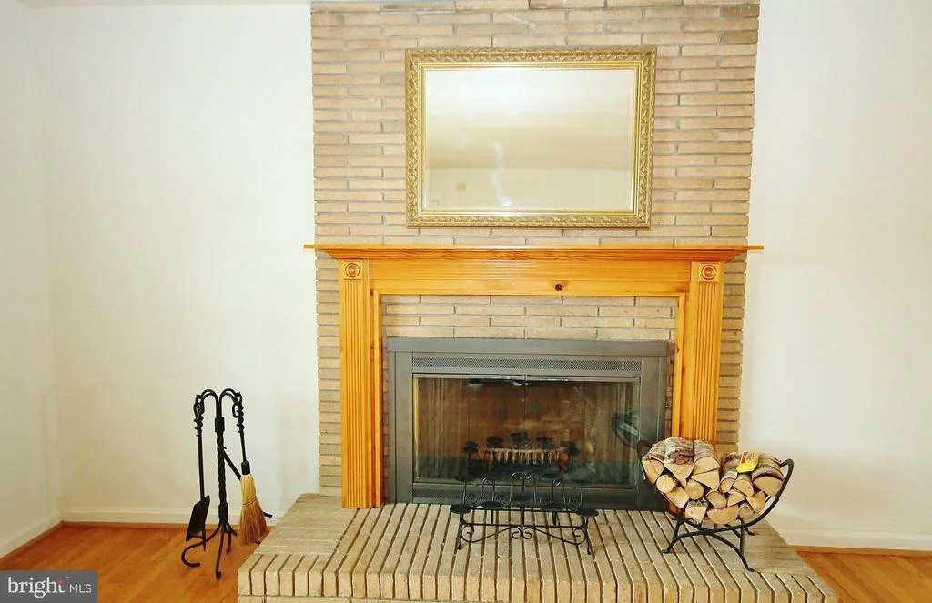 Photo of 5504 INVERCHAPEL ROAD