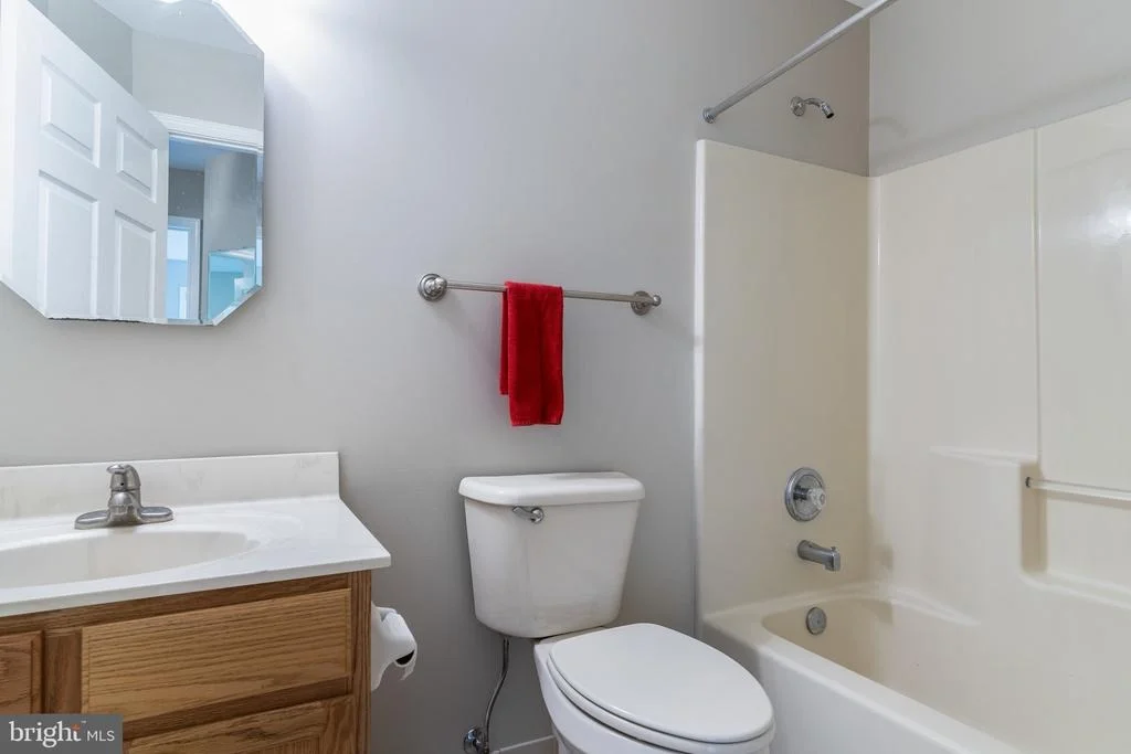 Photo of 8095 SETTLE COURT