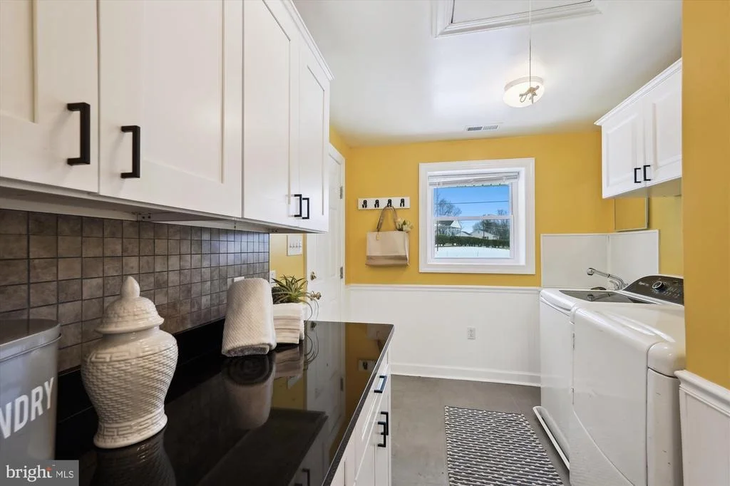 Photo of 6411 DAVIS ROAD