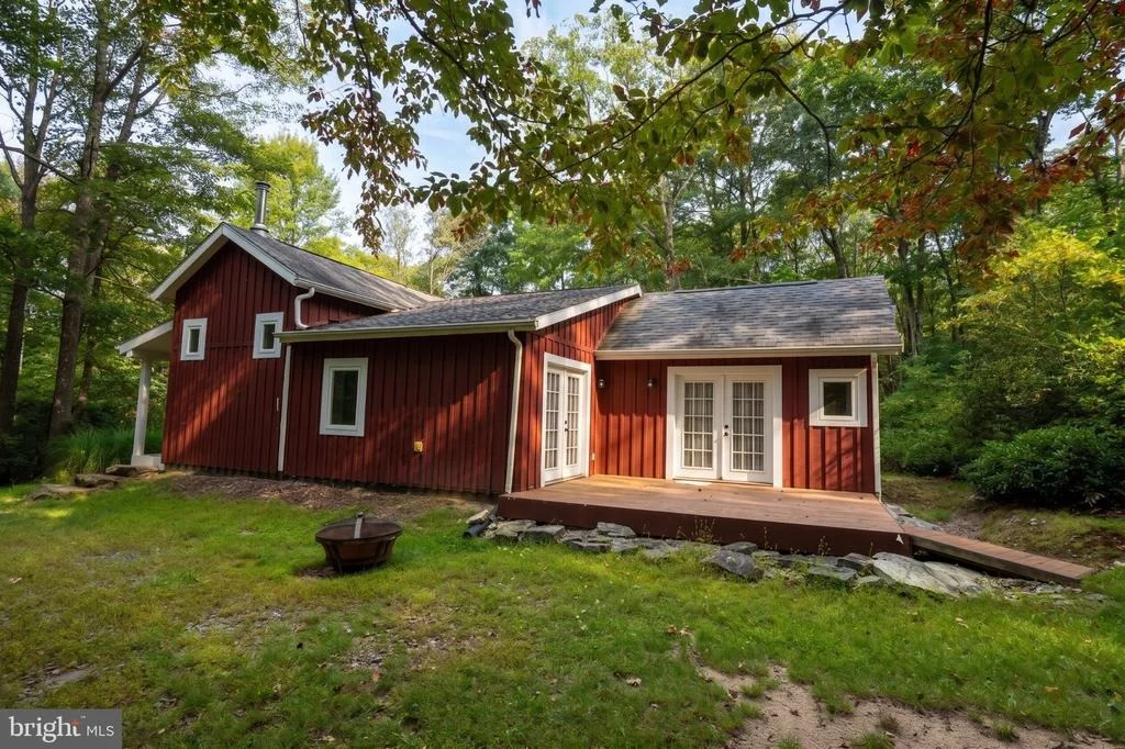 Photo of 252 RACOON DRIVE