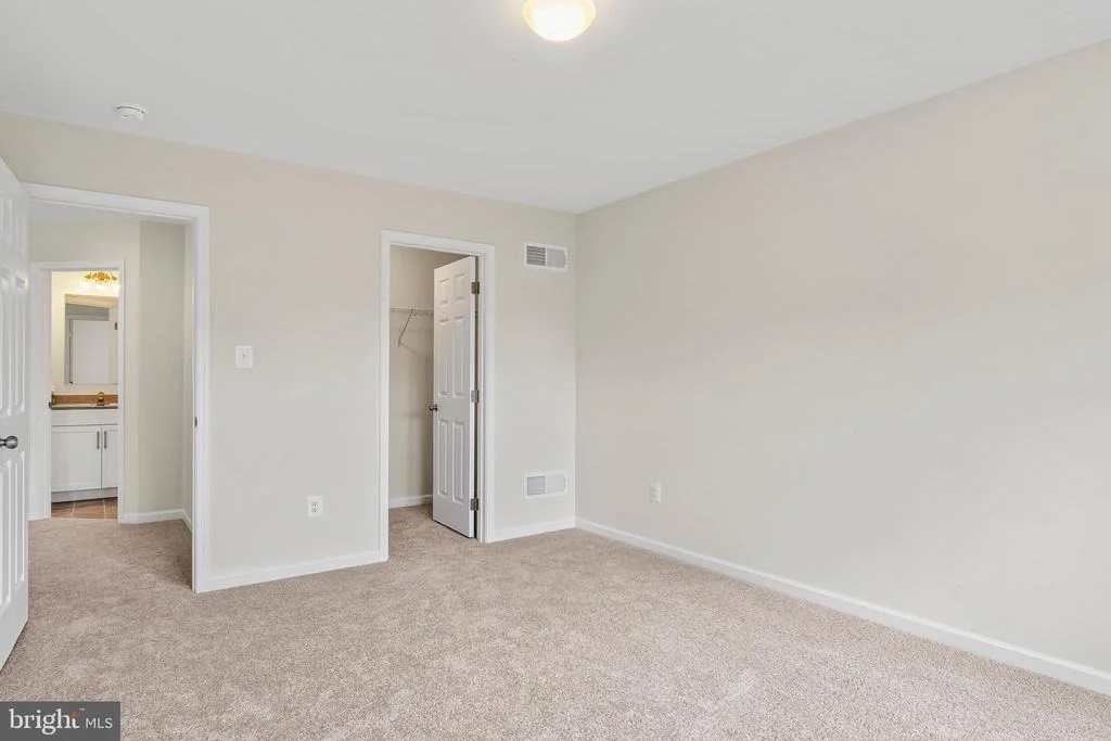 Photo of 2754 HILLFIELD DRIVE