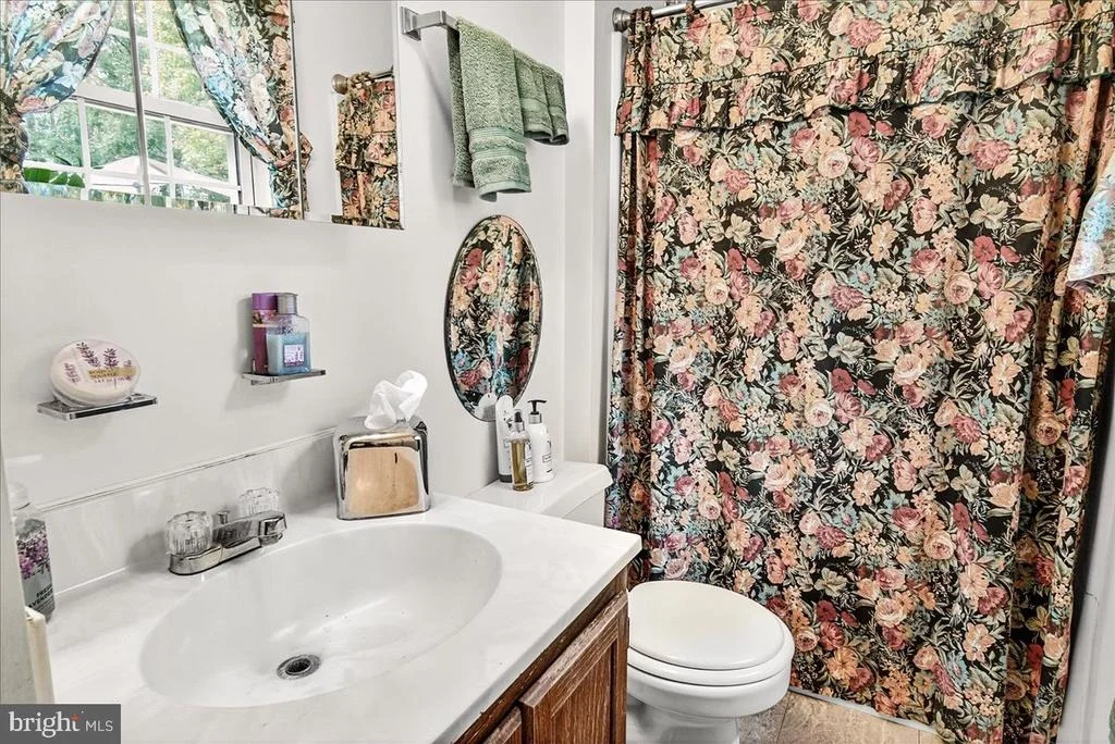 Photo of 1103 MIDVALE AVENUE