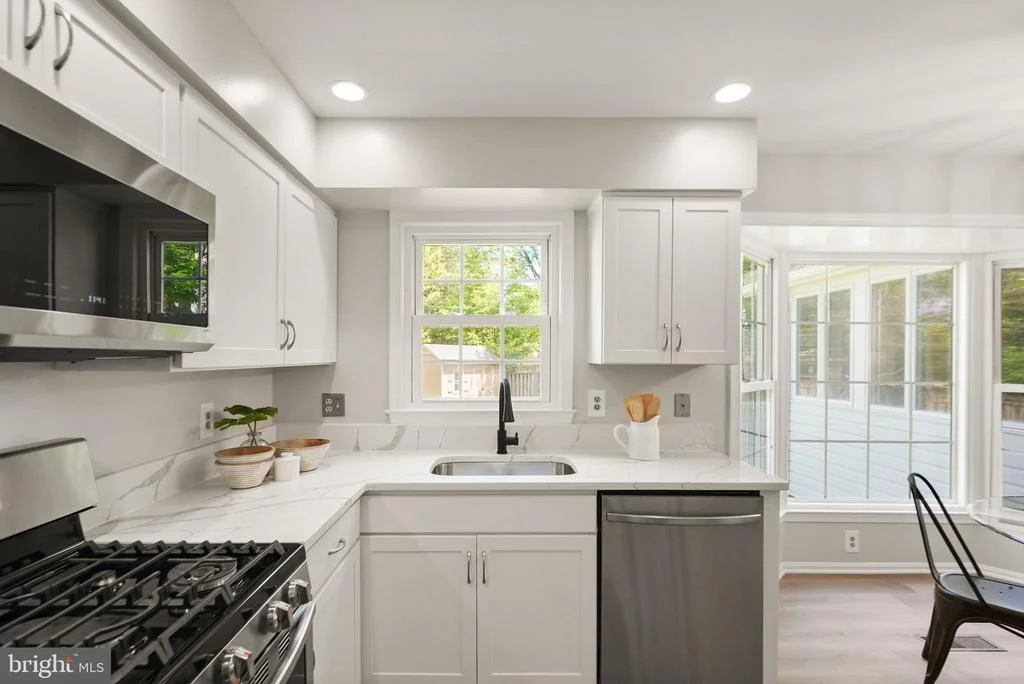 Photo of 2592 JOHN MILTON DRIVE