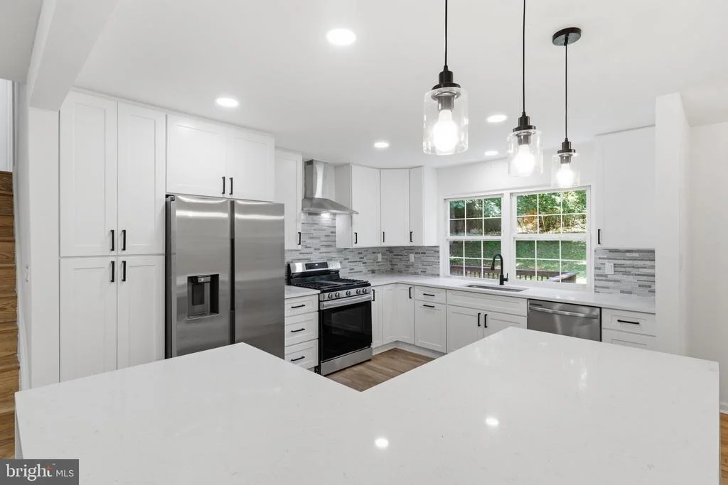Photo of 716 CALVERT LANE