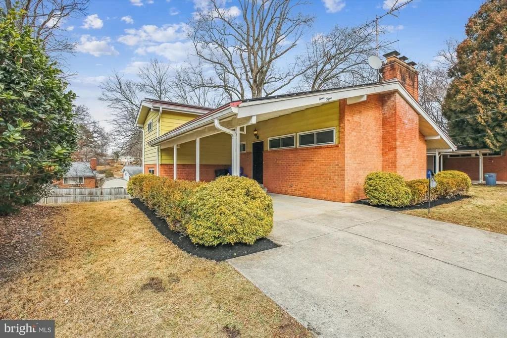 Photo of 715 BELGRADE ROAD N