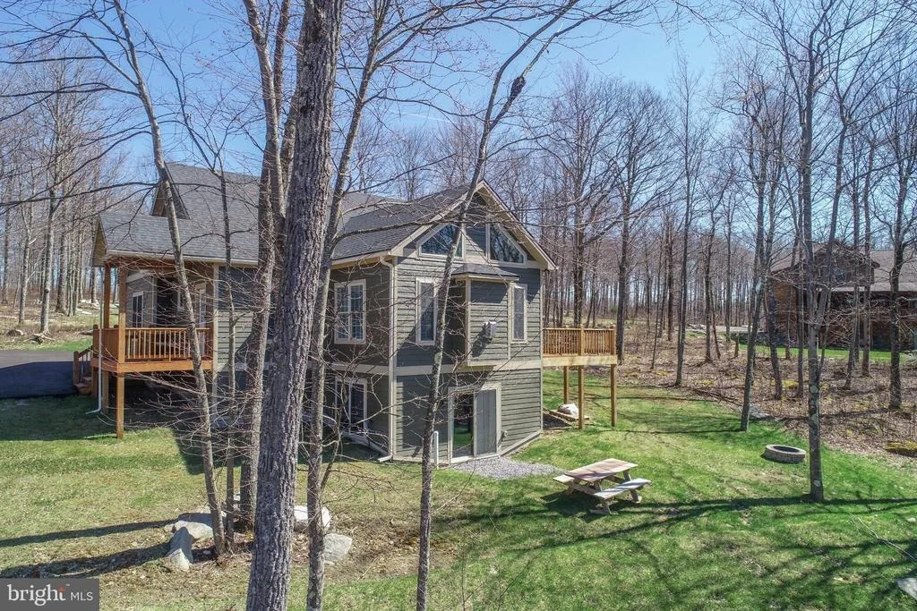 Photo of 448 BILTMORE VIEW