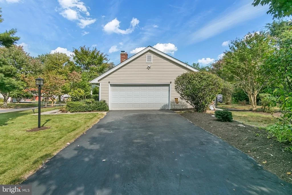 Photo of 2808 VILLAGE LANE
