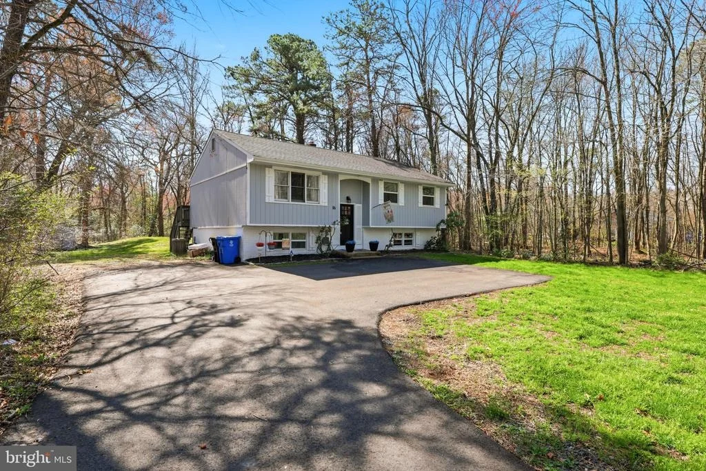 Photo of 16 SKEET ROAD