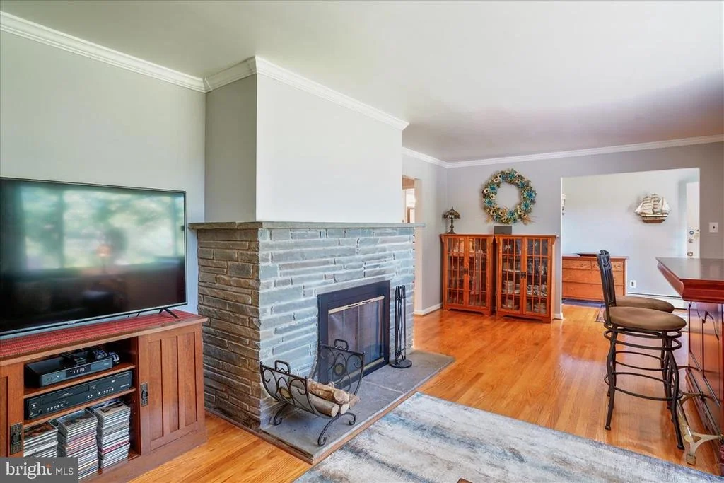 Photo of 18901 MUNCASTER ROAD