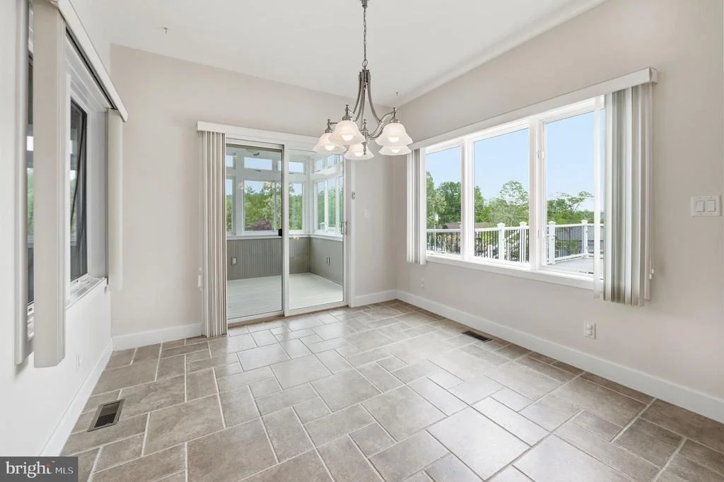 Photo of 160 CLIFFVIEW DRIVE
