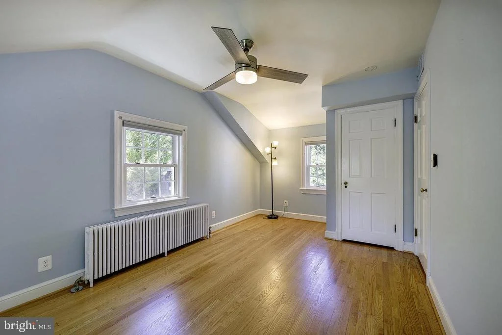 Photo of 3905 LAIRD PLACE