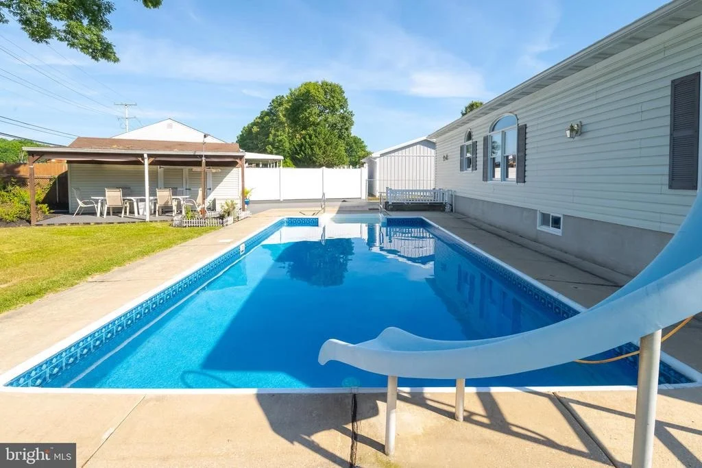 Photo of 417 NOLLMEYER ROAD