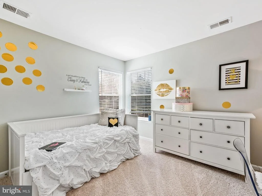 Photo of 6122 CLEMENTS LANE